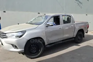 Toyota Hilux 2016 Silver