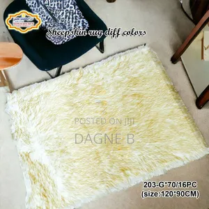 Fluffy Sheepskin-Style Carpet ፈር