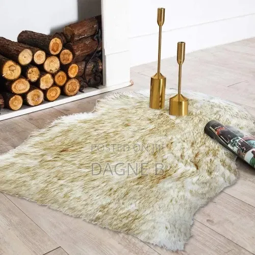 Fluffy Sheepskin-Style Carpet ፈር