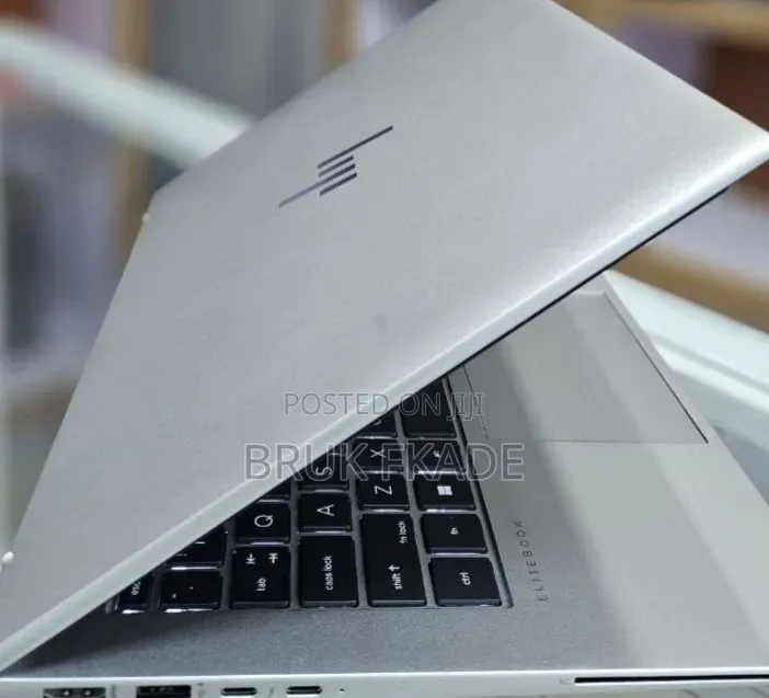 New Laptop HP EliteBook 840 G10 16GB Intel Core i5 SSD 512GB