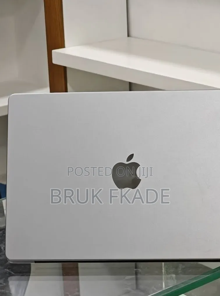 New Apple MacBook Pro 2023 M3 Pro 14-inch 8GB Apple M3 Pro SSD 512GB