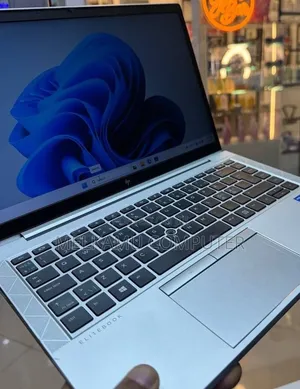 New Laptop HP EliteBook 840 G8 16GB Intel Core i5 SSD 512GB