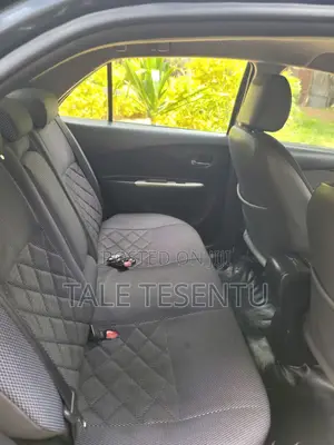 Toyota Yaris Base Sedan 4dr 2010 Gray