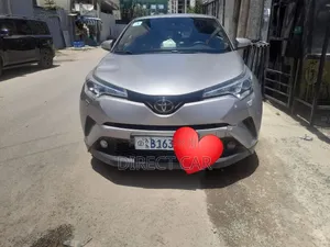 Toyota C-HR 2017 Silver
