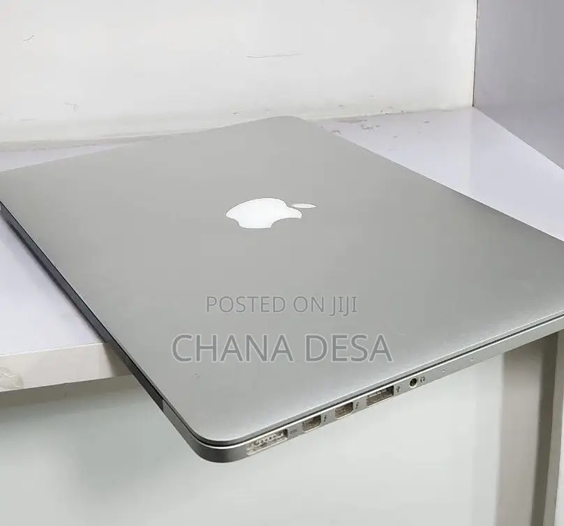 New Laptop Apple MacBook Pro 2013 8GB Intel Core i5 SSD 256GB