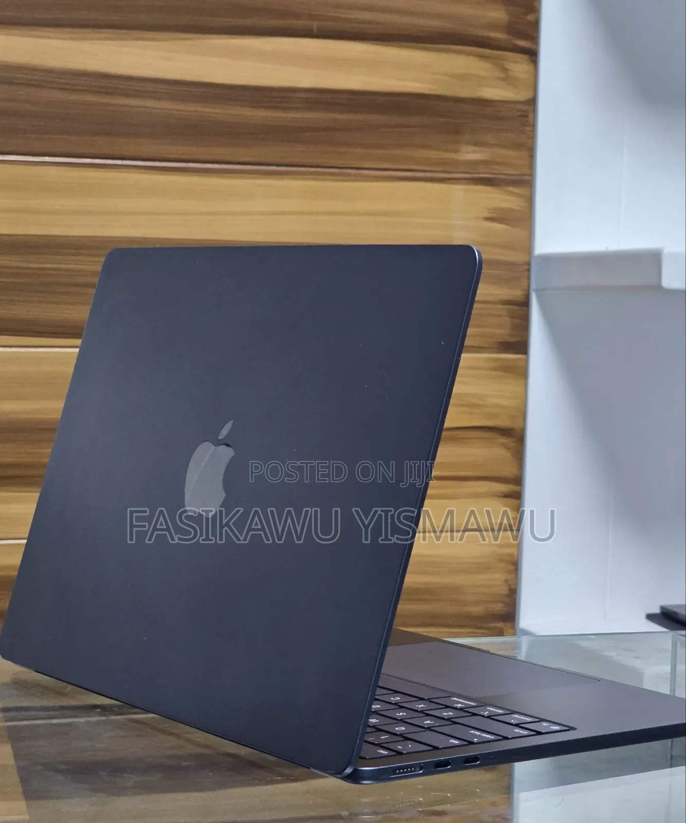 New Laptop Apple MacBook Air 2025 M4 13-inch 16GB Apple M4 SSD 256GB