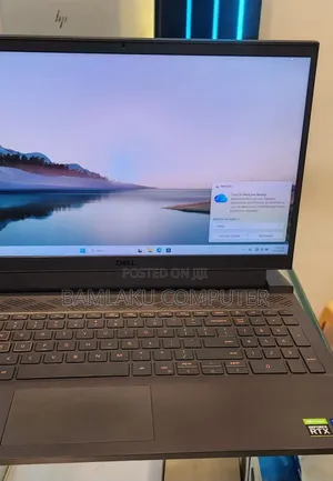 New Laptop Dell G15 5511 16GB Intel Core i7 SSD 512GB