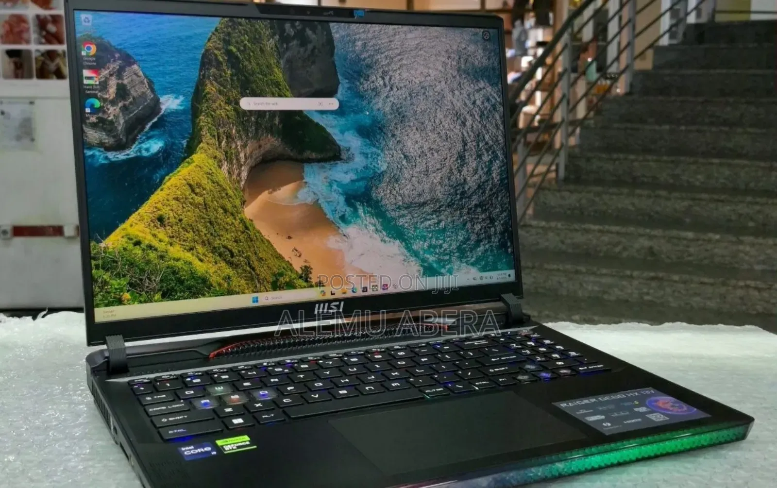 New Laptop MSI Raider GE68HX 13VI-202US 32GB Intel Core i9 SSD 1T