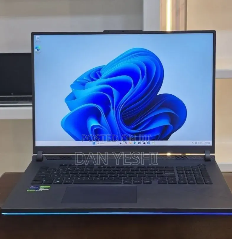 New Laptop Asus 32GB Intel Core i9 SSD 2T
