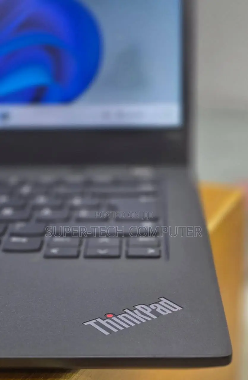New Laptop Lenovo ThinkPad T14s Gen 2 16GB Intel Core i7 SSD 512GB