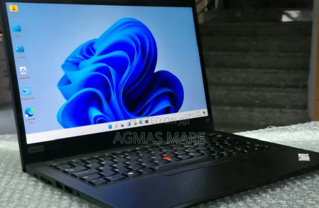 New Laptop Lenovo ThinkPad x13 Yoga 16GB Intel Core i7 SSD 512GB