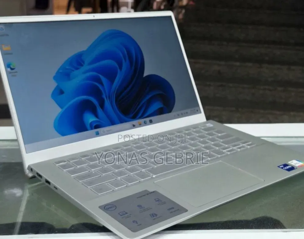 New Laptop Dell 8GB Intel Core i7 SSD 512GB