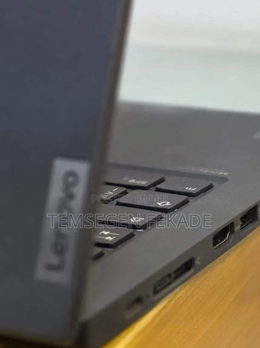 New Laptop Lenovo ThinkPad T14s Gen 2 16GB Intel Core i7 SSD 512GB