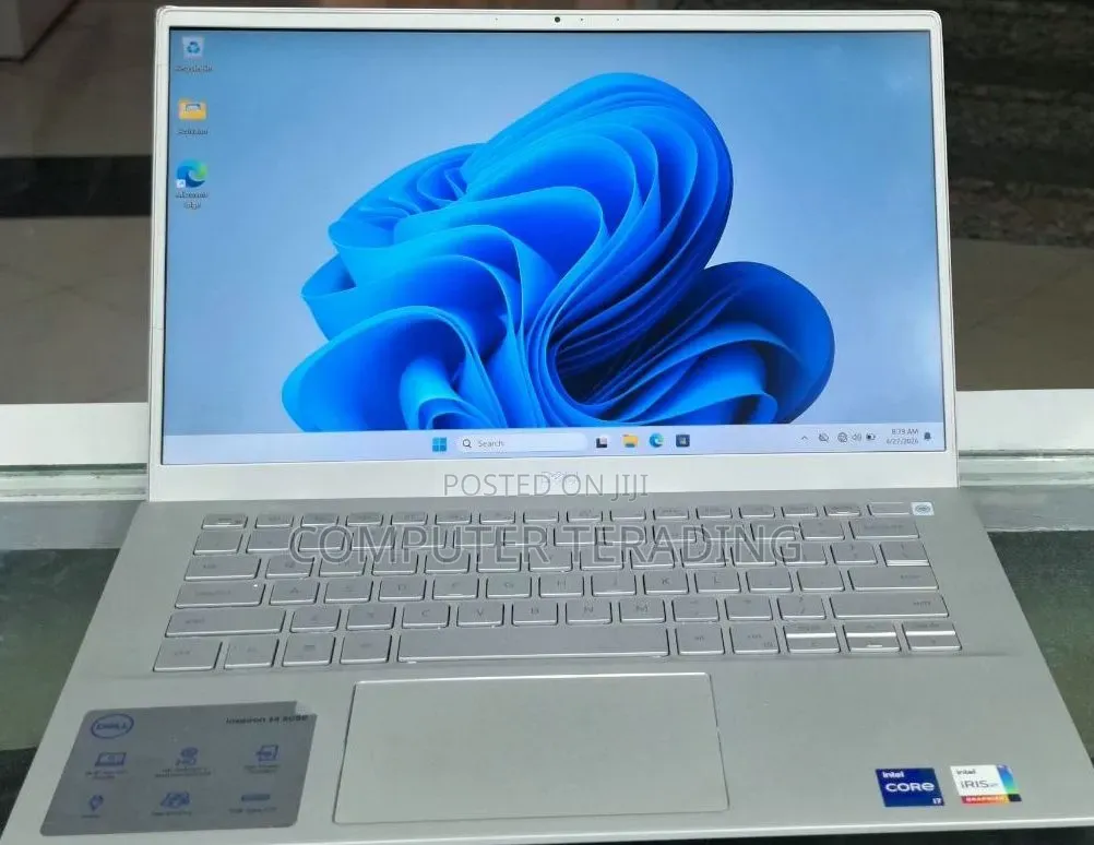 New Laptop Dell Inspiron 15 8GB Intel Core i7 SSD 512GB