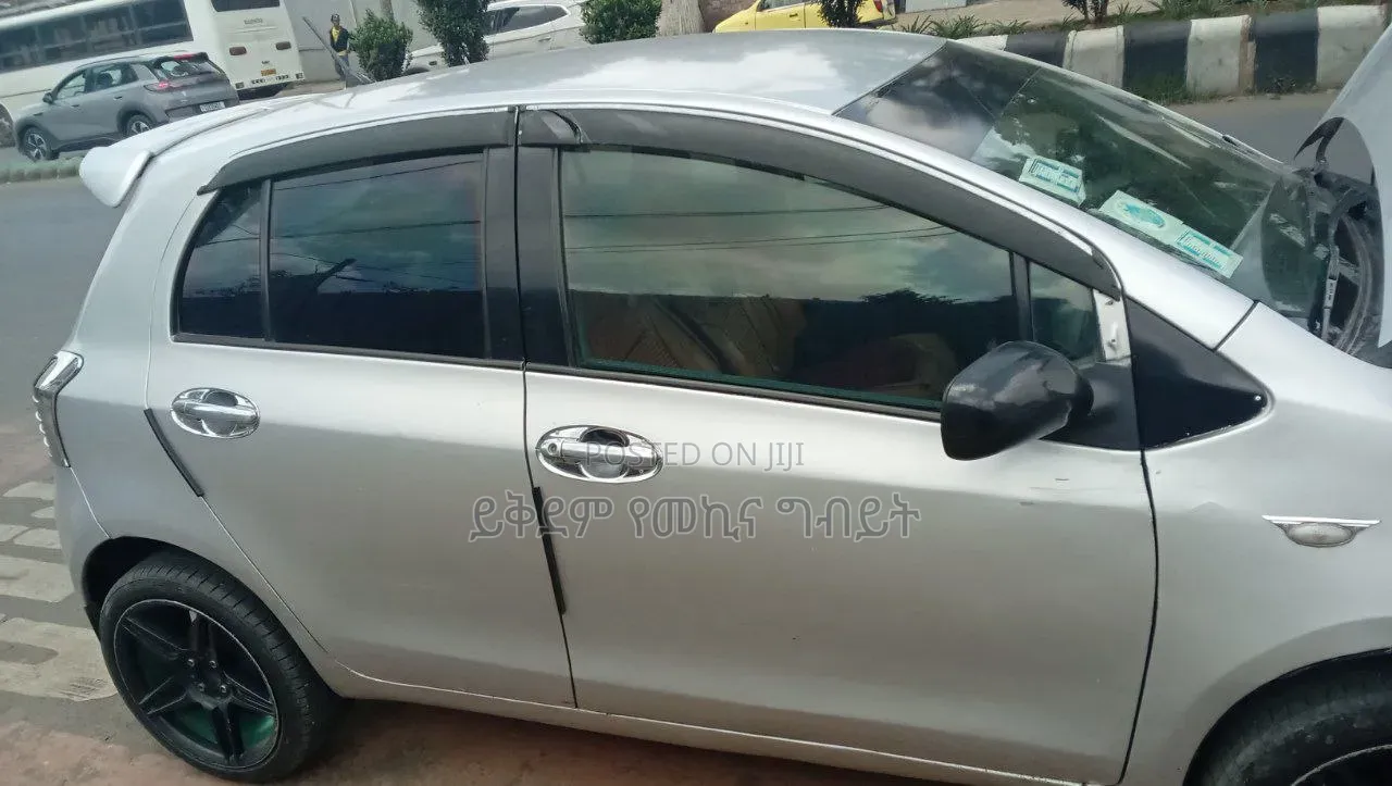 Toyota Yaris 2006 Silver