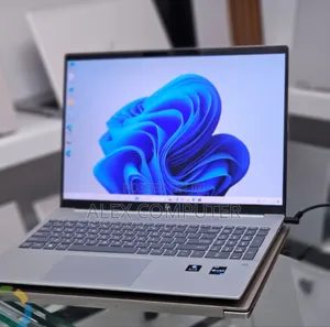 New Laptop HP Pavilion 15 8GB Intel Core i7 SSD 1T