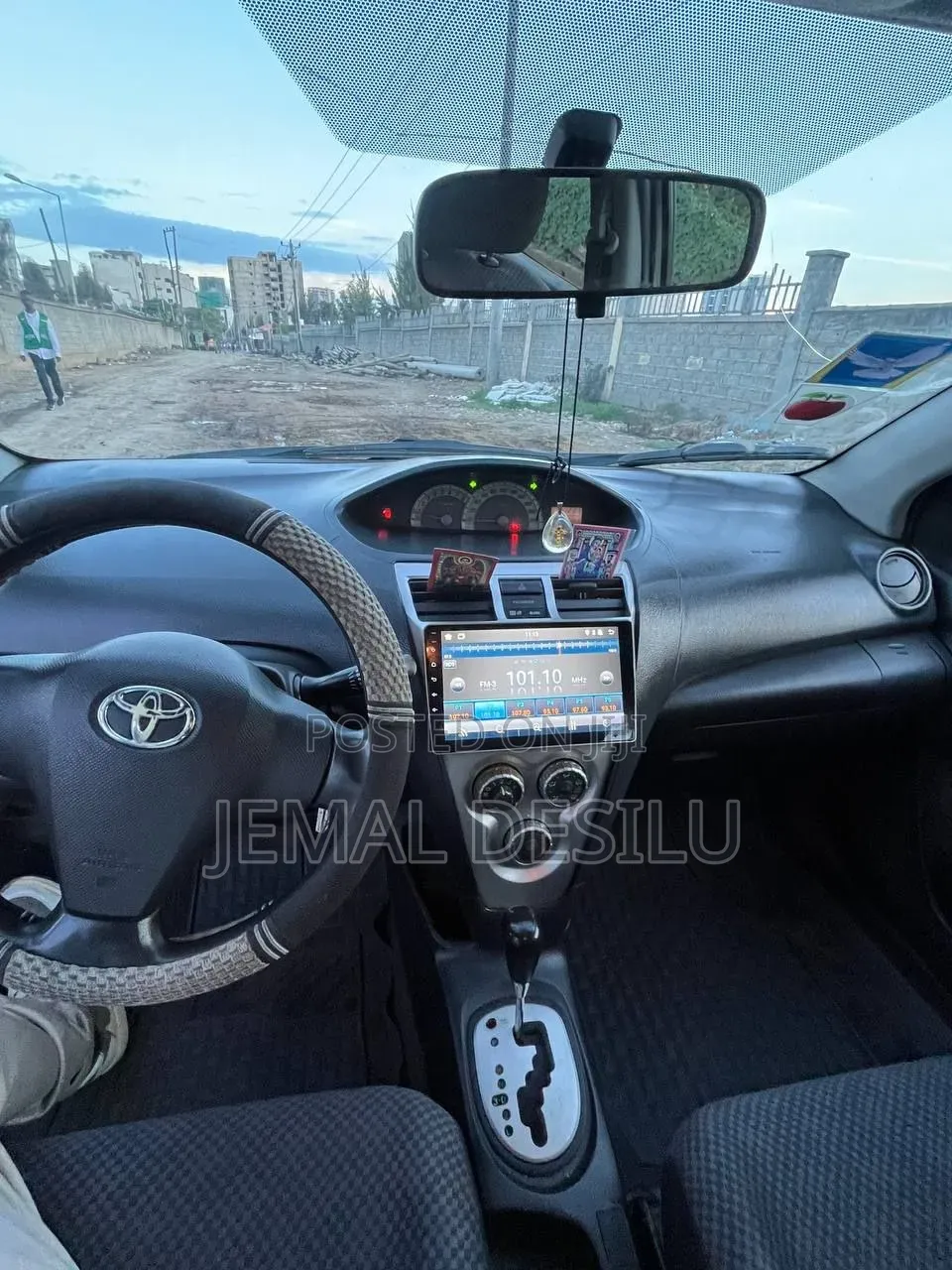 Toyota Yaris 2010 Silver