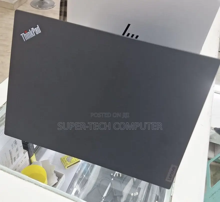 New Laptop Lenovo ThinkPad T14s G4 16GB Intel Core i7 SSD 512GB