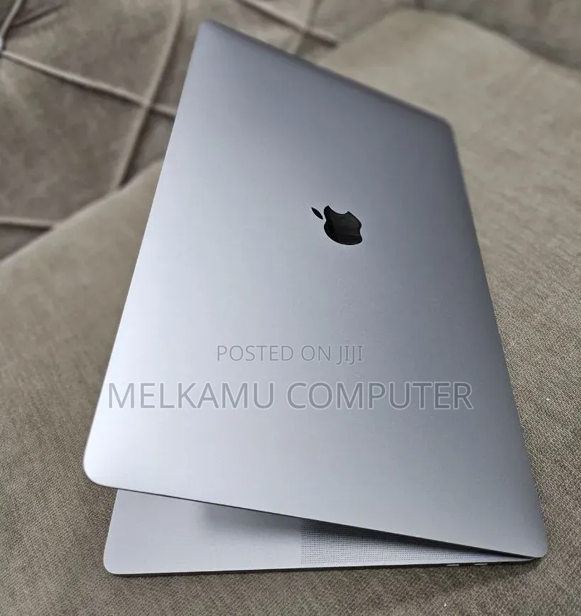 New Laptop Apple MacBook Pro 2019 4GB Intel Core i9 SSD 1T