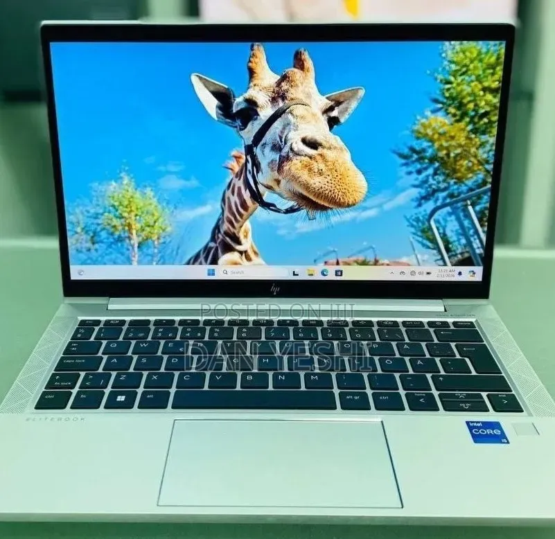 New Laptop HP EliteBook 830 G8 16GB Intel Core i5 SSD 512GB