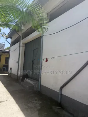 Warehouse for Rent Megenagna Bole Area የሚከራይ መጋዘን መገናኛ አከባቢ