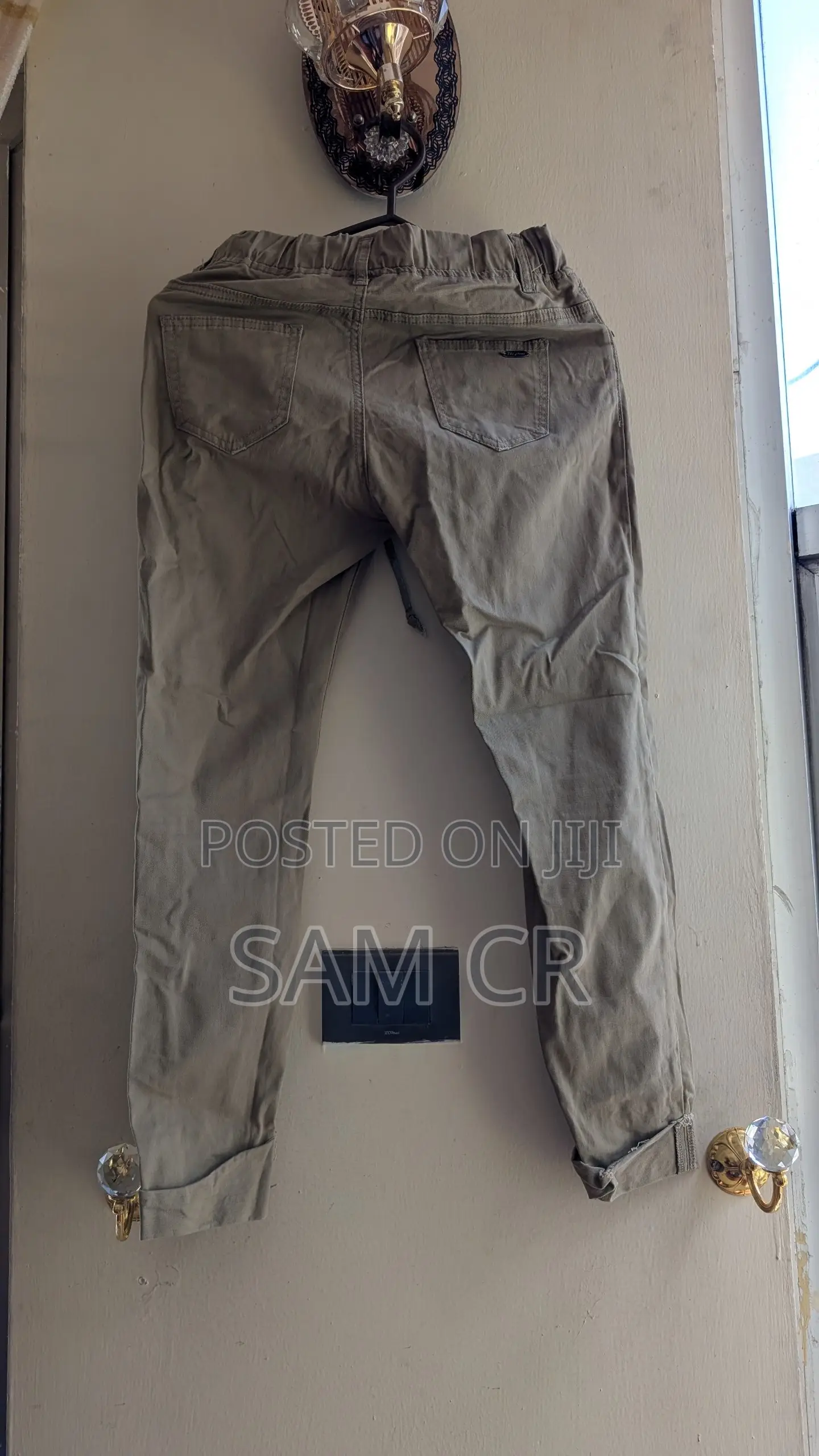 C N Cargo Pants – Relaxed Everyday Fit