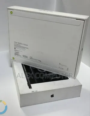 New Laptop Apple MacBook Pro 2025 M5 14-inch 16GB Apple M5 SSD 1T