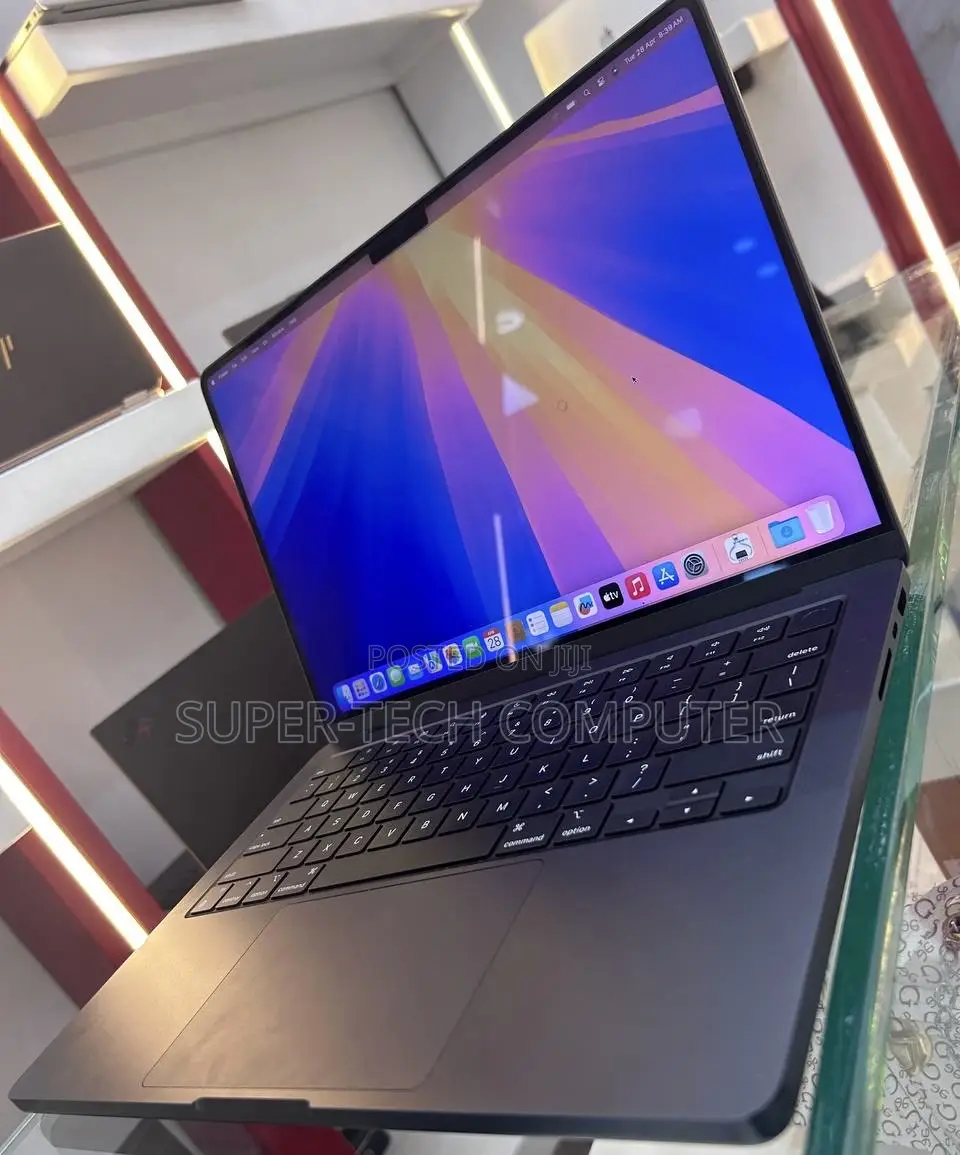 New Apple MacBook Pro 2023 M3 Pro 14-inch 18GB Apple M3 Pro SSD 512GB