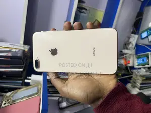 Apple iPhone 8 Plus 64 GB Gold