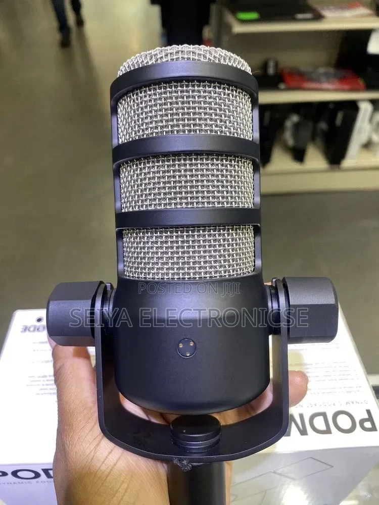 Røde Podmic Dynamic Podcasting Microphone.