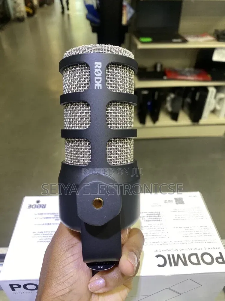 Røde Podmic Dynamic Podcasting Microphone.