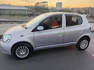 Toyota Vitz 2004 Pink