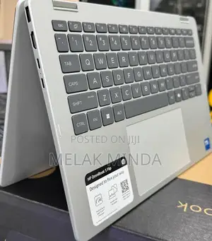 New Laptop HP OmniBook 5 Flip 8GB Intel Core i5 SSD 512GB