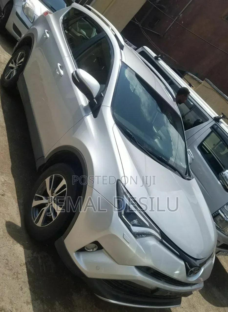Toyota RAV4 2016 Silver