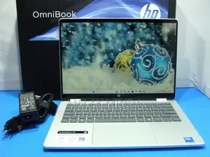 New Laptop HP OmniBook 5 Flip 8GB Intel Core i5 SSD 512GB