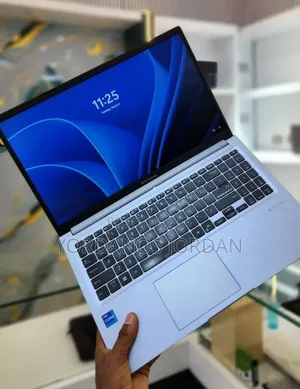 New Laptop Asus VivoBook 15 X510UQ 16GB Intel Core i7 SSD 512GB