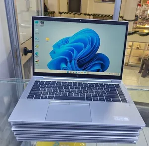 New Laptop HP EliteBook 845 G8 16GB AMD Ryzen 5 SSD 512GB