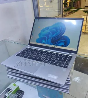 New Laptop HP EliteBook 845 G8 16GB AMD Ryzen 5 SSD 512GB