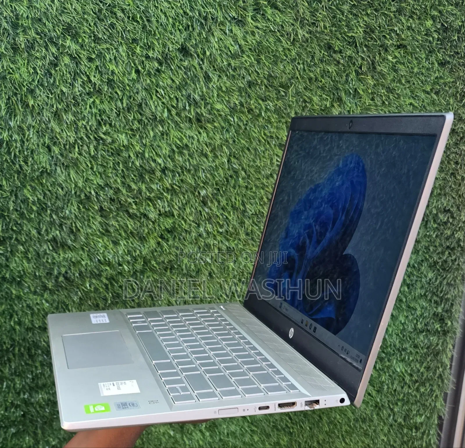 New Laptop HP Pavilion 14 8GB Intel Core i7 SSD 512GB