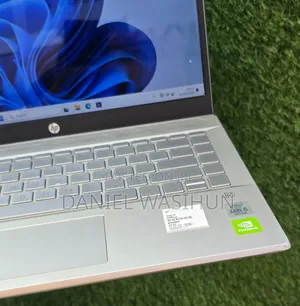 New Laptop HP Pavilion 14 8GB Intel Core i7 SSD 512GB