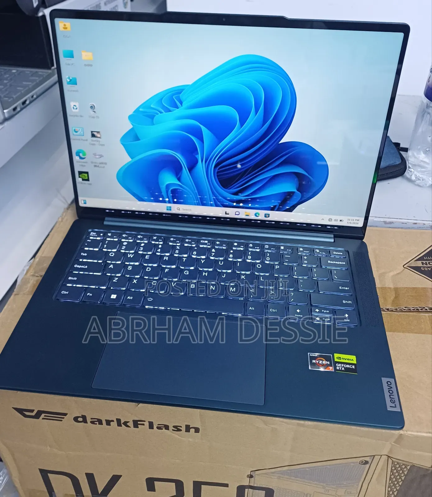 New Laptop Lenovo 16GB AMD Ryzen 7 SSD 512GB
