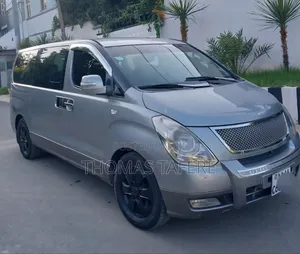 Hyundai H1 2013 Silver