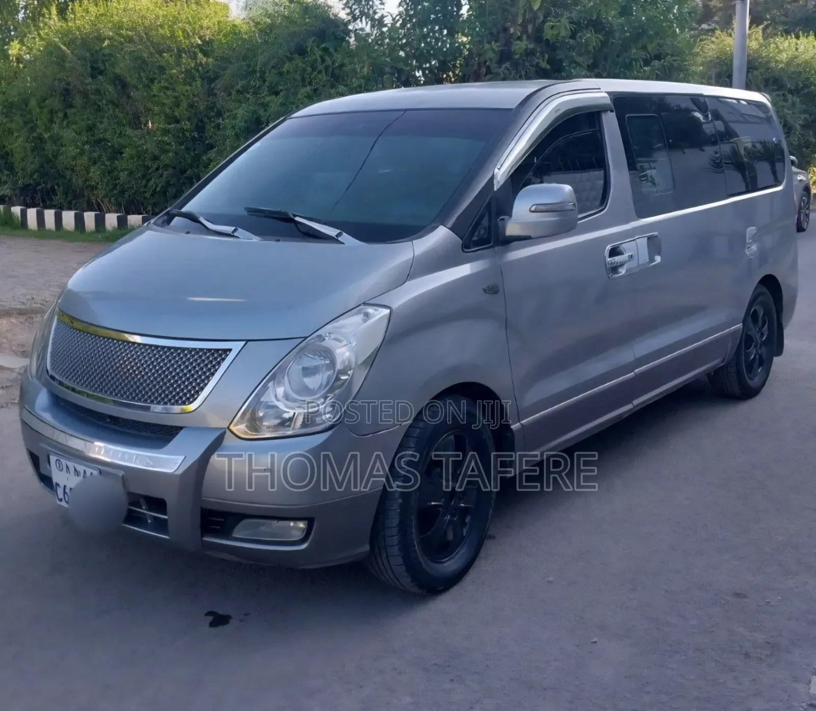 Hyundai H1 2013 Silver