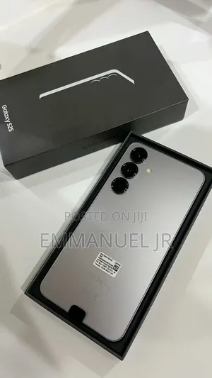 New Samsung Galaxy S25 128 GB Silver