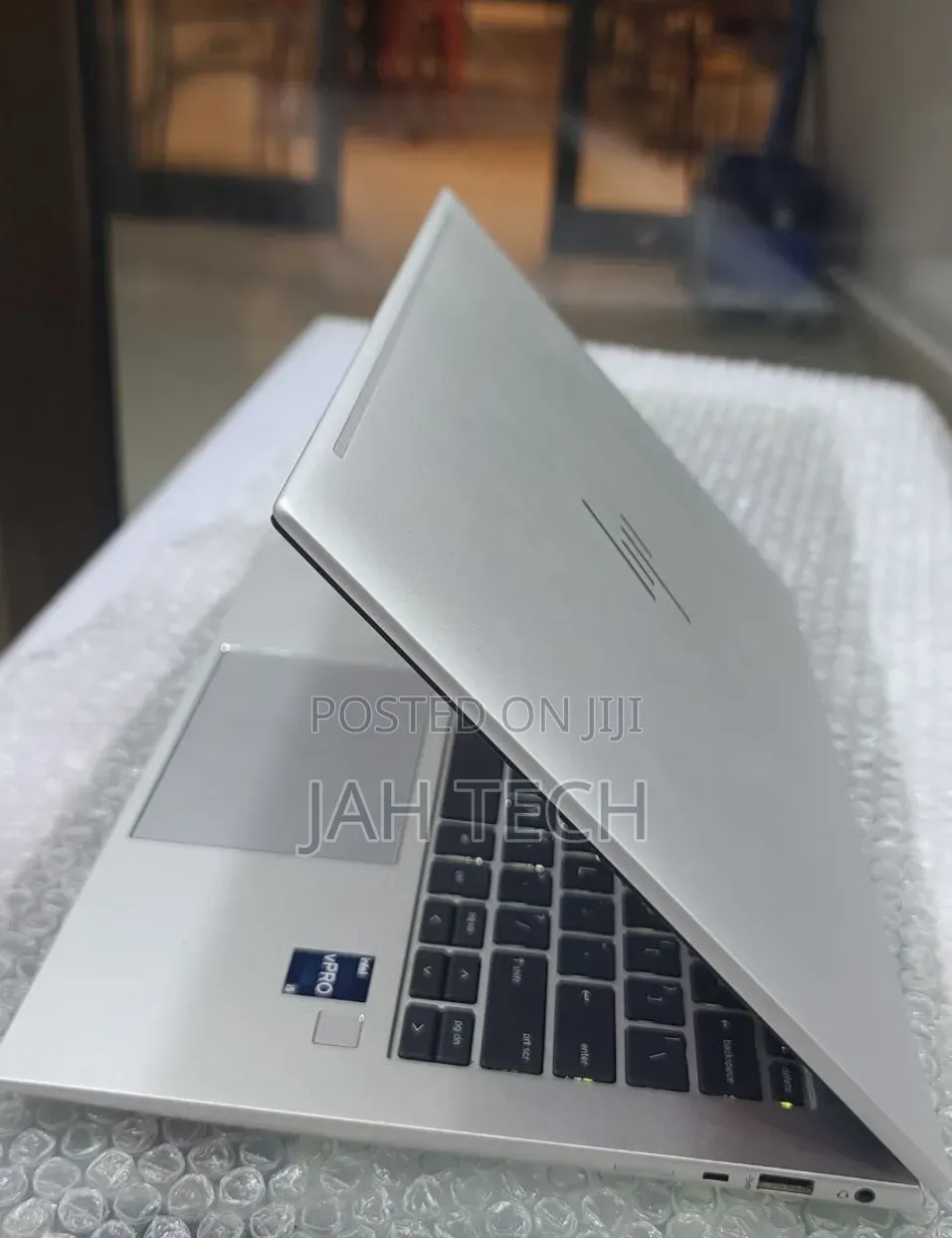 New Laptop HP EliteBook 840 G9 16GB Intel Core i5 SSD 512GB