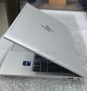 New Laptop HP EliteBook 830 G9 16GB Intel Core i5 SSD 512GB