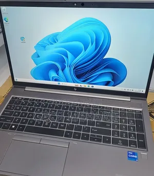 New Laptop HP ZBook Studio G8 16GB Intel Core i7 SSD 512GB