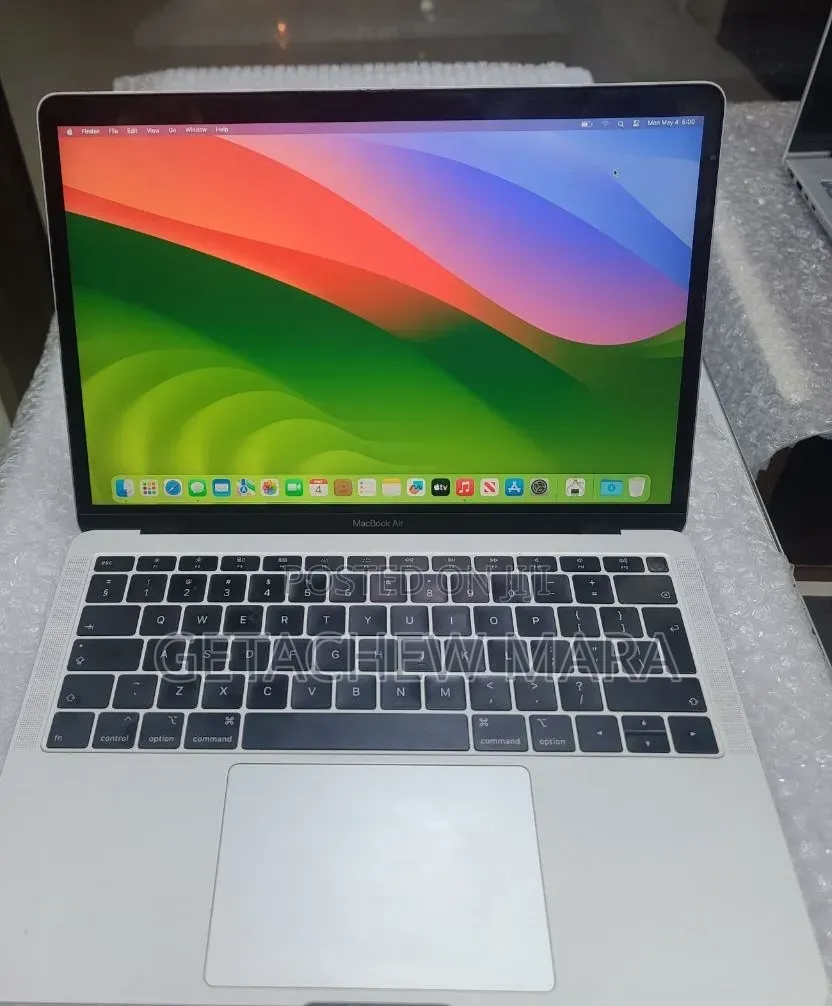 New Laptop Apple MacBook Air 2018 8GB Intel Core i5 SSD 128GB