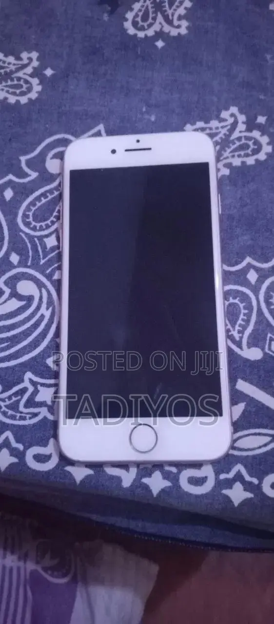 Apple iPhone 8 64 GB Gold