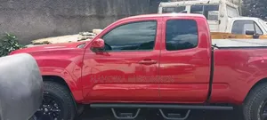Toyota Tacoma 2018 Red